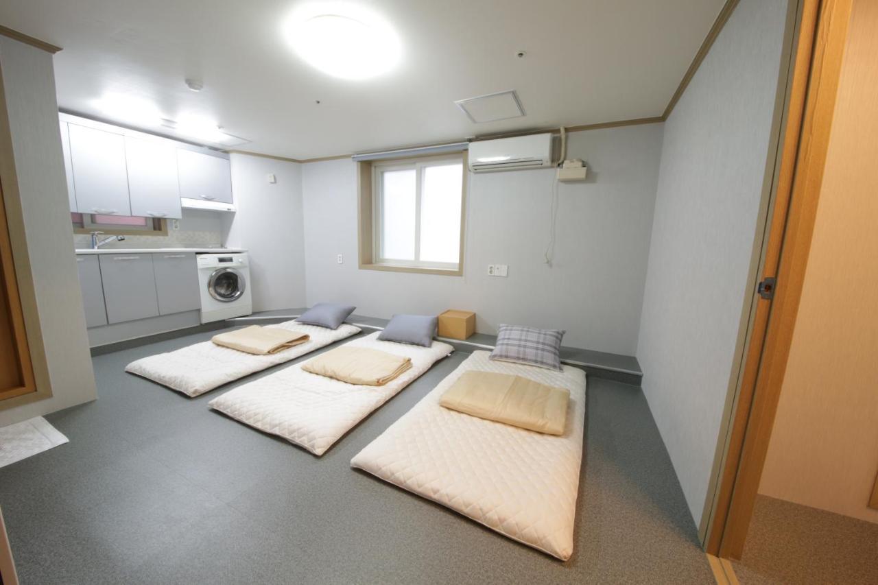 Hostel Familie Busan Station מראה חיצוני תמונה