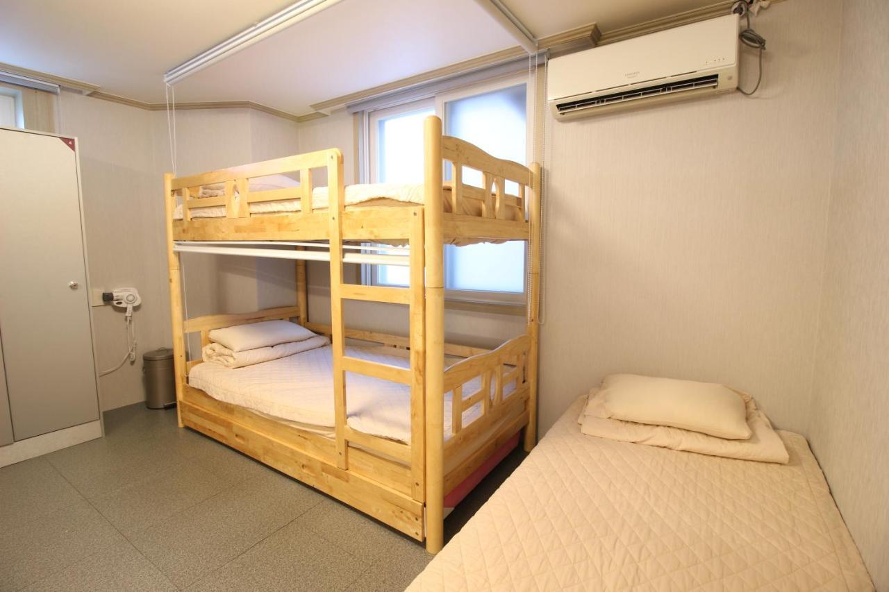 Hostel Familie Busan Station מראה חיצוני תמונה