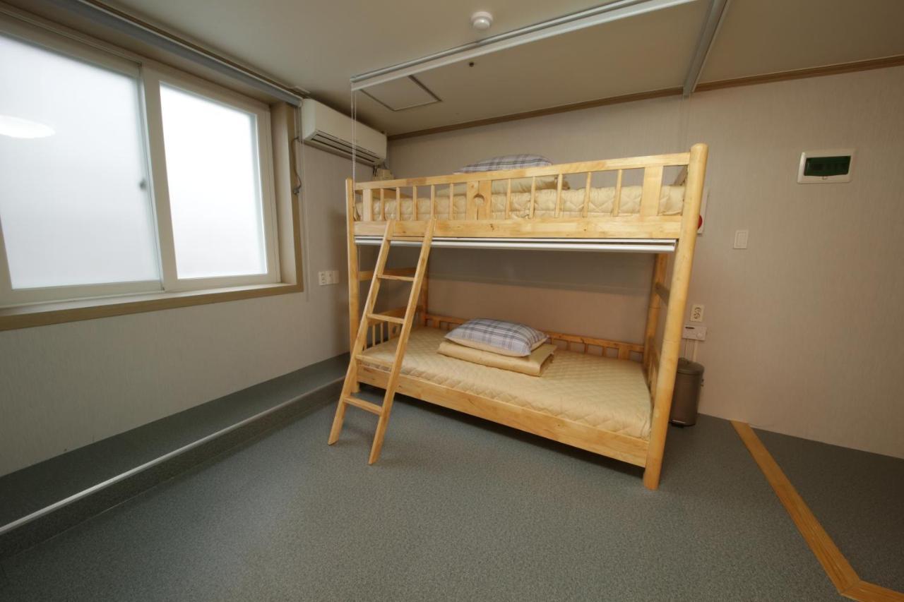 Hostel Familie Busan Station מראה חיצוני תמונה